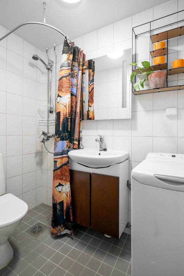 Wehost Spacious Traveller'S Hq Above Metro @Vilhonvuorenkuja 16 Apartman Helsinki Kültér fotó